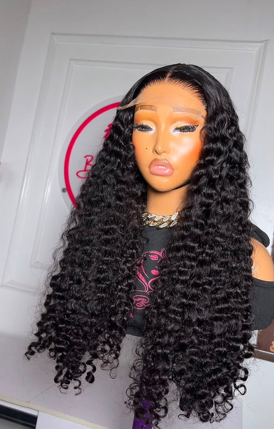 SDD pixie curls 
Natural color 
24” 250grams